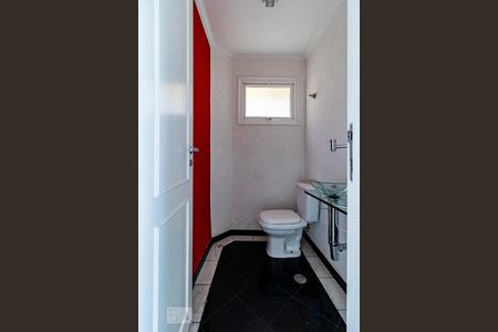 Casa à venda com 285m², 3 quartos e 5 vagas Casa à venda com 285m², 3 quartos e 5 vagasLavabo