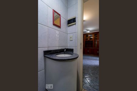 Casa à venda com 285m², 3 quartos e 5 vagas Casa à venda com 285m², 3 quartos e 5 vagasLavabo da Edícula