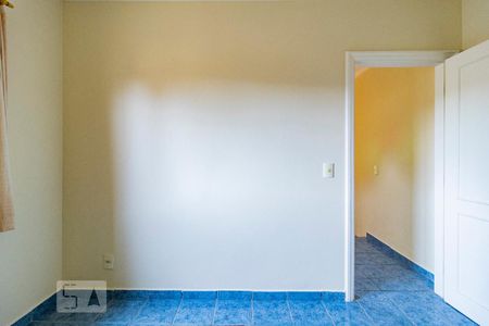 Casa à venda com 285m², 3 quartos e 5 vagas Casa à venda com 285m², 3 quartos e 5 vagasEdícula Quarto 2