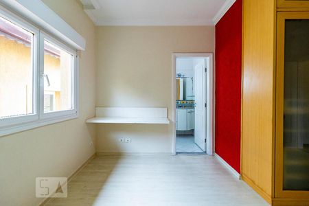 Casa à venda com 285m², 3 quartos e 5 vagas Casa à venda com 285m², 3 quartos e 5 vagasSuíte 2