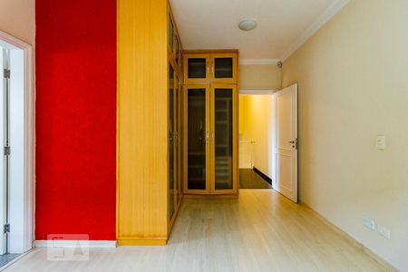 Casa à venda com 285m², 3 quartos e 5 vagas Casa à venda com 285m², 3 quartos e 5 vagasSuíte 2