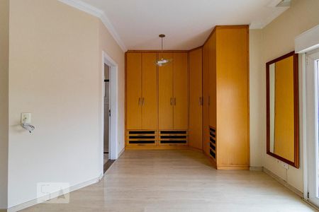 Casa à venda com 285m², 3 quartos e 5 vagas Casa à venda com 285m², 3 quartos e 5 vagasSuíte 3