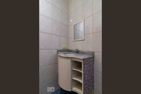 Casa à venda com 285m², 3 quartos e 5 vagas Casa à venda com 285m², 3 quartos e 5 vagasBanheiro da Edícula