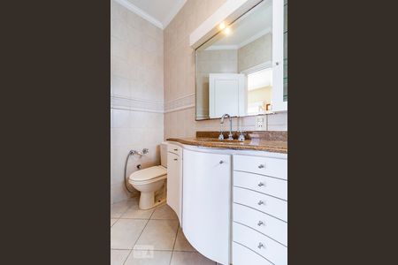 Casa à venda com 285m², 3 quartos e 5 vagas Casa à venda com 285m², 3 quartos e 5 vagasBanheiro da Suíte 3