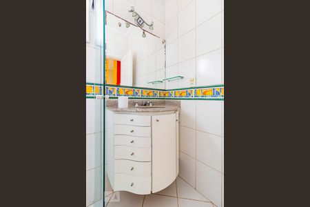 Casa à venda com 285m², 3 quartos e 5 vagas Casa à venda com 285m², 3 quartos e 5 vagasBanheiro da Suíte 2