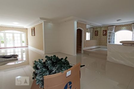 Sala de casa de condomínio para alugar com 4 quartos, 340m² em Alphaville, Santana de Parnaíba