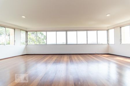 Sala de apartamento à venda com 3 quartos, 200m² em Vila Madalena, São Paulo