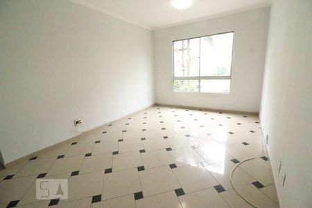 Sala de apartamento para alugar com 2 quartos, 64m² em Jardim Santa Emília, São Paulo