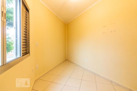 Quarto 1 de casa para alugar com 3 quartos, 120m² em Km 18, Osasco