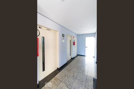 Hall de Entrada de apartamento à venda com 2 quartos, 78m² em Vila Ré, São Paulo