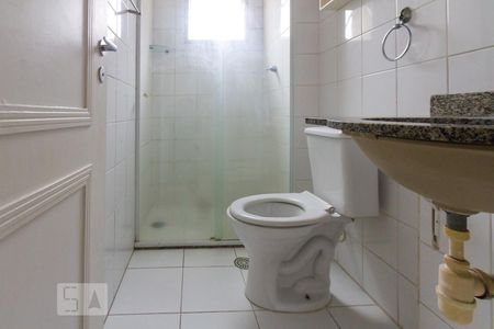 Banheiro de apartamento à venda com 2 quartos, 54m² em Vila Santa Clara, São Paulo