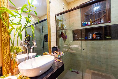 Banheiro 1 de casa à venda com 3 quartos, 200m² em Fonseca, Niterói