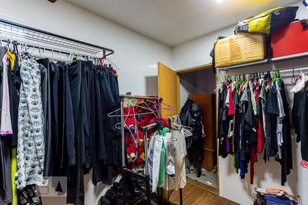 Closet do quarto 1 de casa para alugar com 3 quartos, 200m² em Fonseca, Niterói