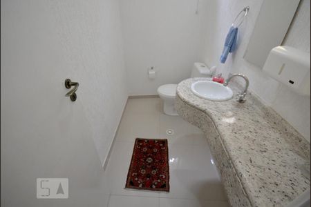 Lavabo de casa à venda com 4 quartos, 160m² em Cambuci, São Paulo