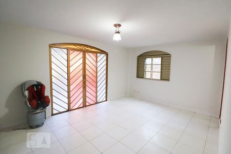 Sala de casa para alugar com 4 quartos, 600m² em Setor Jaó, Goiânia