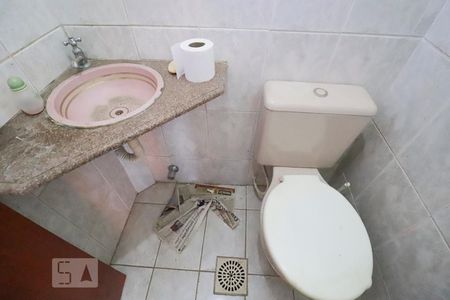 Lavabo de casa para alugar com 4 quartos, 600m² em Setor Jaó, Goiânia