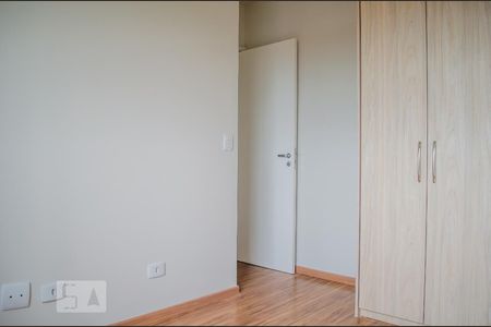 Quarto 1 de apartamento para alugar com 2 quartos, 50m² em Capão Raso, Curitiba