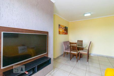 Sala de Estar de apartamento à venda com 2 quartos, 55m² em Vila Roque, São Paulo