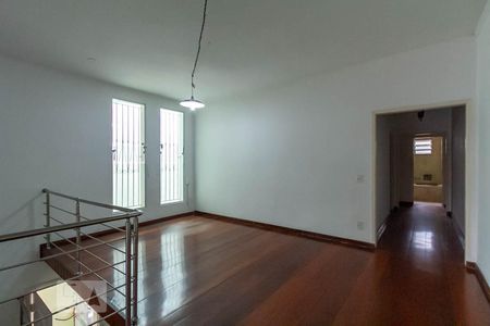 Sala de estar de casa para alugar com 3 quartos, 240m² em Vila Dayse, São Bernardo do Campo