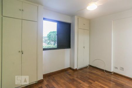 Suite 1 de apartamento para alugar com 2 quartos, 74m² em Caxingui, São Paulo