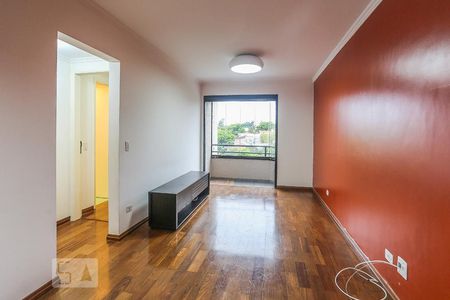 Sala de Estar de apartamento para alugar com 2 quartos, 74m² em Caxingui, São Paulo