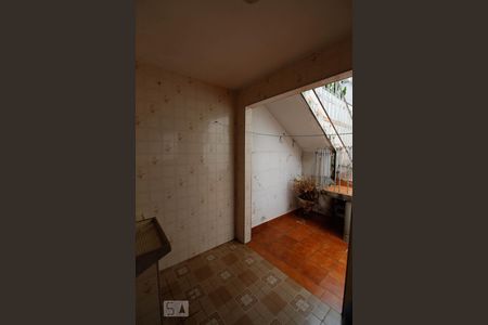 Casa para alugar com 271m², 4 quartos e 5 vagas Casa para alugar com 271m², 4 quartos e 5 vagasÁrea de Serviço 3