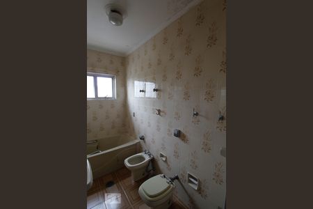 Casa para alugar com 271m², 4 quartos e 5 vagas Casa para alugar com 271m², 4 quartos e 5 vagasBanheiro da Suíte