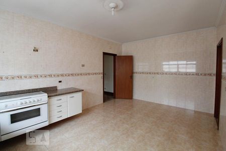 Casa para alugar com 271m², 4 quartos e 5 vagas Casa para alugar com 271m², 4 quartos e 5 vagasCozinha