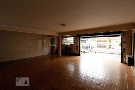 Casa para alugar com 271m², 4 quartos e 5 vagas Casa para alugar com 271m², 4 quartos e 5 vagasGaragem