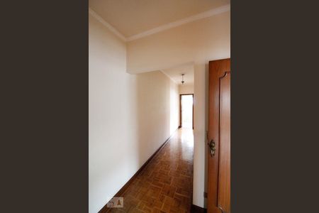 Corredor de casa à venda com 4 quartos, 271m² em Vila Progresso, Guarulhos