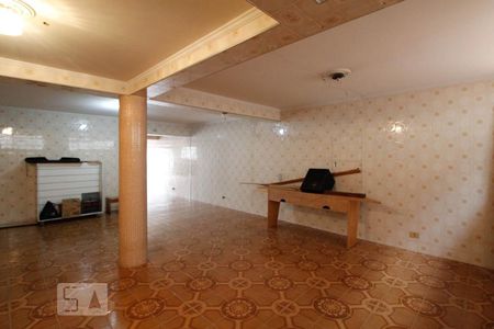 Casa para alugar com 271m², 4 quartos e 5 vagas Casa para alugar com 271m², 4 quartos e 5 vagasSalão