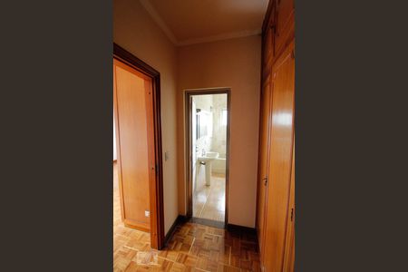 Casa para alugar com 271m², 4 quartos e 5 vagas Casa para alugar com 271m², 4 quartos e 5 vagasCloset da Suíte