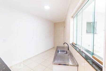 Cozinha de casa para alugar com 2 quartos, 60m² em Jardim Matarazzo, São Paulo