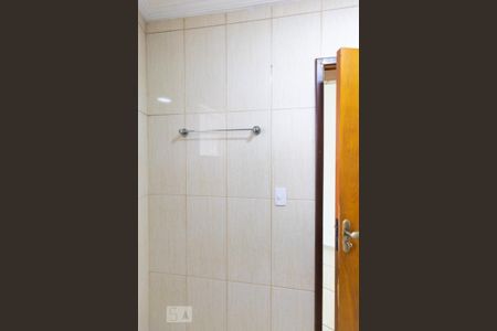 Banheiro de casa para alugar com 2 quartos, 60m² em Jardim Matarazzo, São Paulo