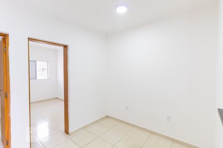 Sala de casa para alugar com 2 quartos, 60m² em Jardim Matarazzo, São Paulo