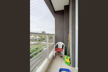 Varanda da sala de kitnet/studio para alugar com 2 quartos, 58m² em Tamboré, Santana de Parnaíba