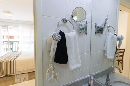 Banheiro de apartamento para alugar com 1 quarto, 35m² em Asa Norte, Brasília
