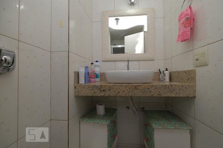 Banheiro Social de apartamento para alugar com 1 quarto, 70m² em Vila Isabel, Rio de Janeiro