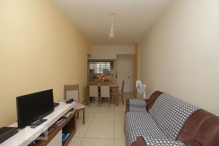 Apartamento para alugar com 70m², 1 quarto e 1 vagaSala