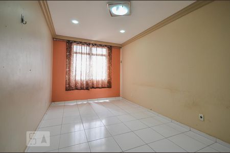 Sala de apartamento para alugar com 2 quartos, 79m² em Barbalho, Salvador