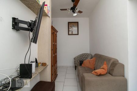 Sala 2 de casa à venda com 4 quartos, 151m² em Olaria, Rio de Janeiro