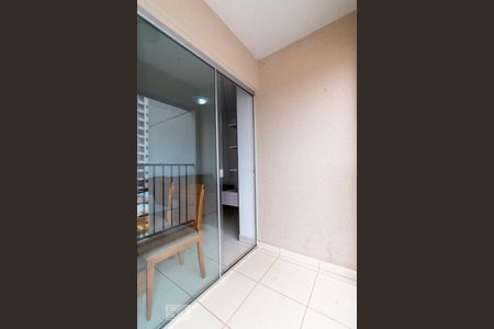 Varanda da Sala de apartamento para alugar com 2 quartos, 58m² em Parque Oeste Industrial, Goiânia