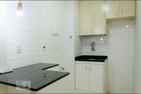 Cozinha de kitnet/studio à venda com 1 quarto, 35m² em Laranjeiras, Rio de Janeiro