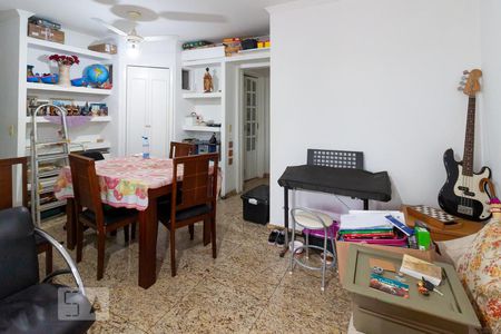 Sala de apartamento à venda com 3 quartos, 75m² em Jardim Ester, São Paulo