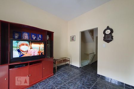 Sala de TV de casa para alugar com 4 quartos, 300m² em Cambuci, São Paulo