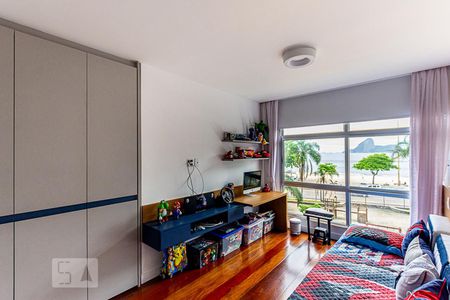 Quarto 1 de apartamento para alugar com 3 quartos, 155m² em Icaraí, Niterói