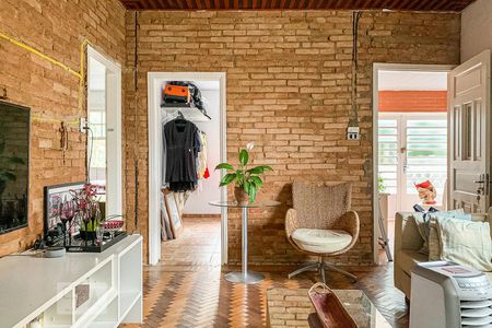 Sala de casa à venda com 4 quartos, 134m² em Cambuí, Campinas