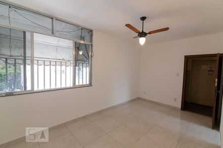 Sala de apartamento para alugar com 3 quartos, 58m² em Vila Isabel, Rio de Janeiro