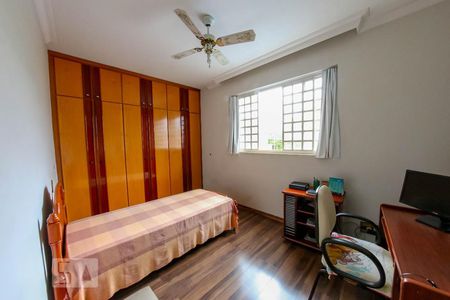 Quarto 1 de casa à venda com 5 quartos, 360m² em Padre Eustáquio, Belo Horizonte