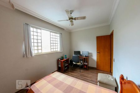 Quarto 1 de casa à venda com 5 quartos, 360m² em Padre Eustáquio, Belo Horizonte